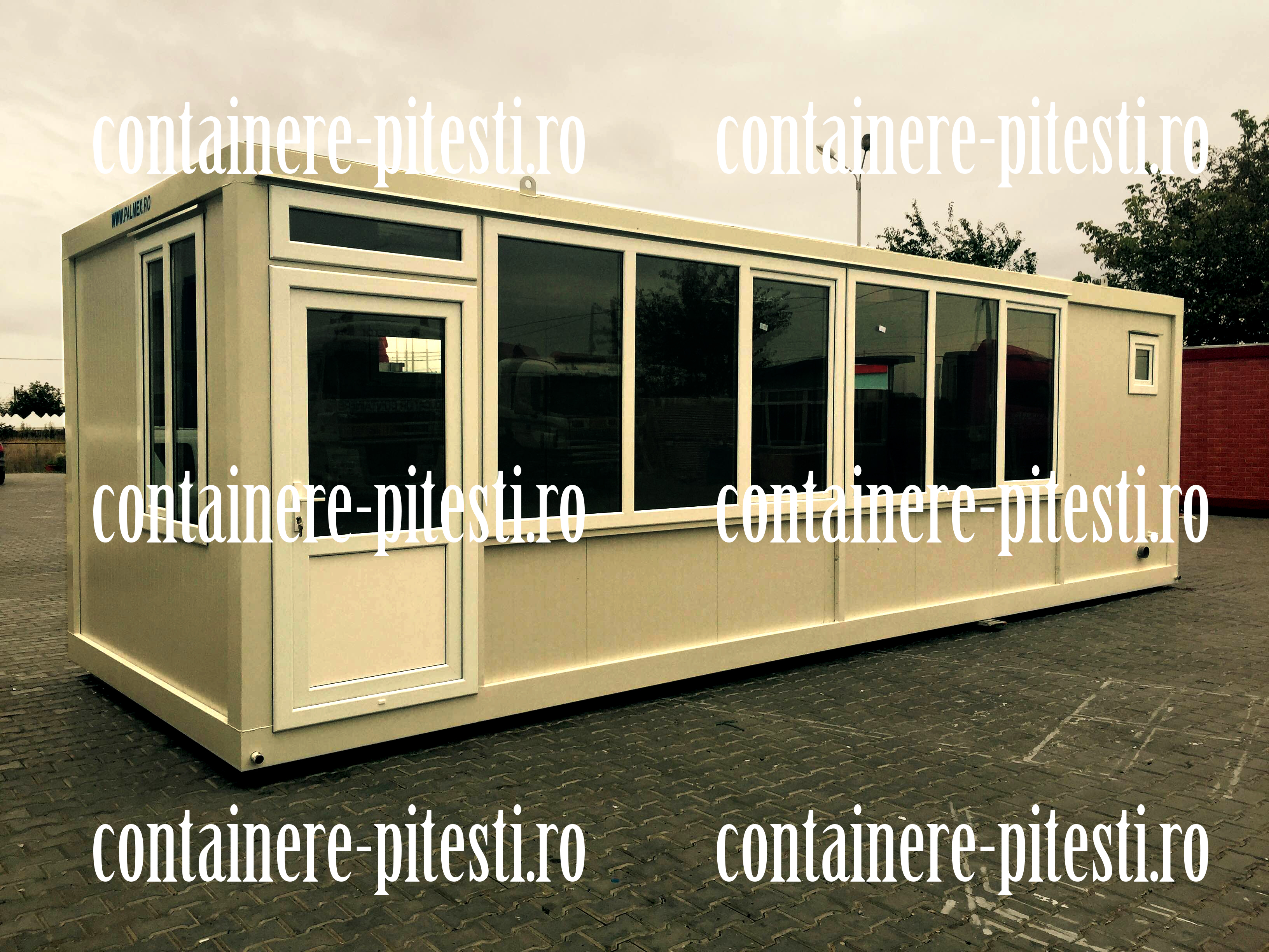 vand containere Pitesti